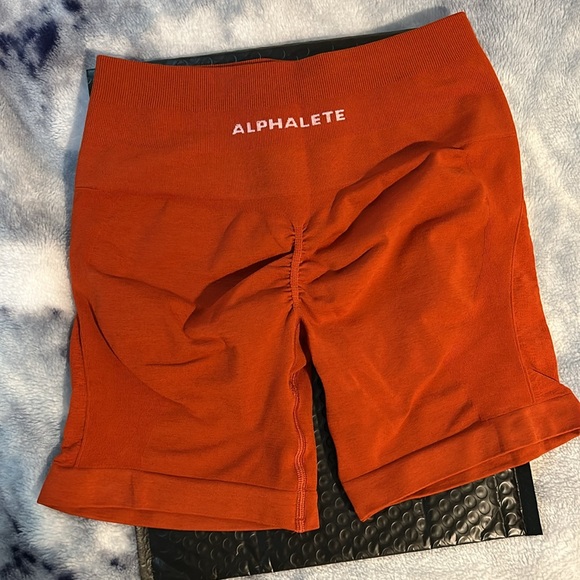 NWT Alphalete Amplify Contour Short - Picture 2 of 7